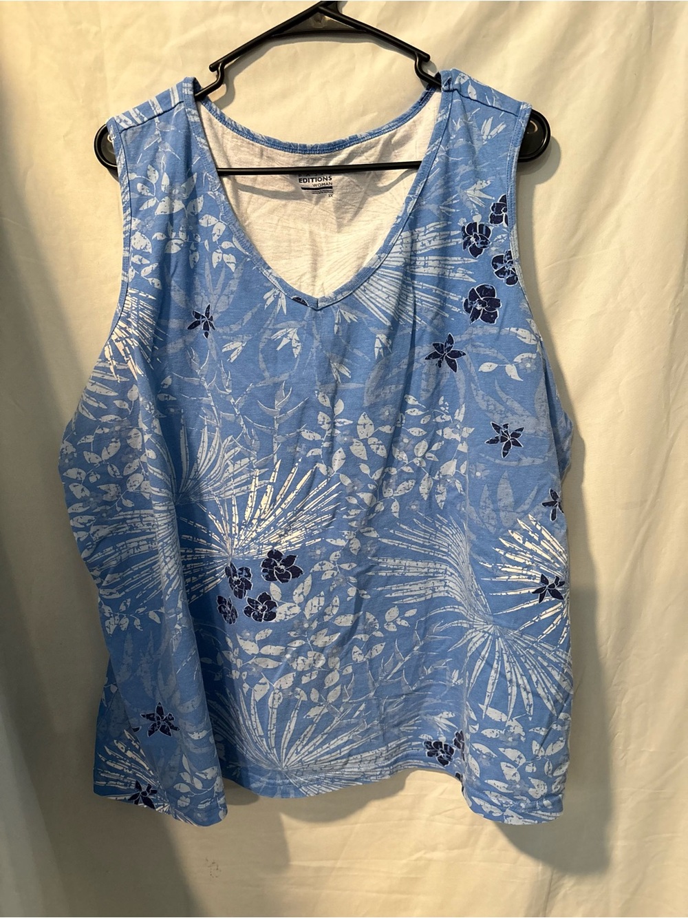 Basic Editions Blue Floral V-Neck Tank Top